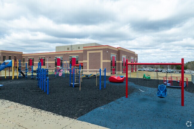 Hillcrest Primary School is an above average, public school located in Shawano, WI.