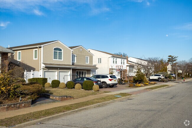 Split level homes are very popular in Bellmore, NY.