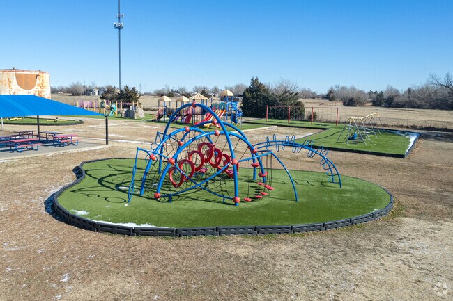 Mustang Lakehoma Elementary School