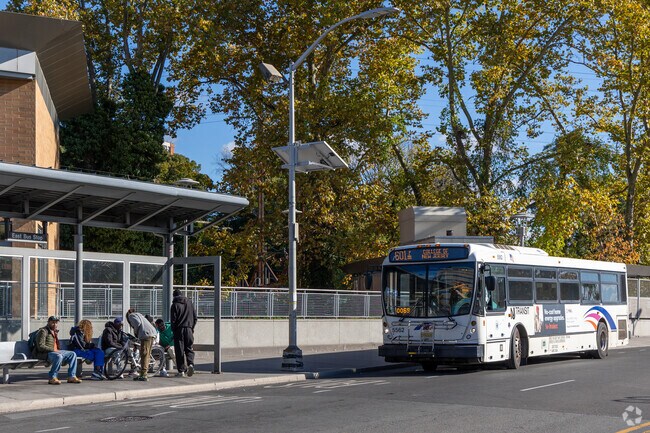 Many bus lines run through the neighborhood of South Trenton.