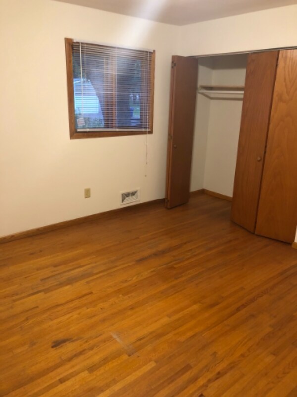 538 Van Buren Ave, Saint Paul, MN 55103 - photo 5