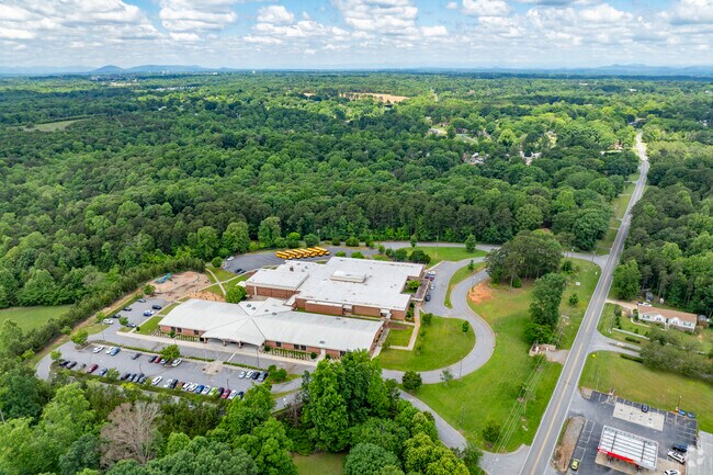 Webb A. Murray Elementary School is outside of Hickory, NC.