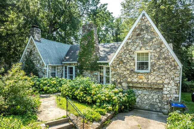Several historic Moffitt Cottages are scattered throughout Lucas Farms.
