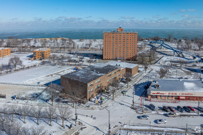 Robinson Elementary School is part of the Chicago Public School system.