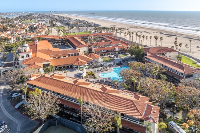 There is a large Hilton Resort in Oxnard Shores.