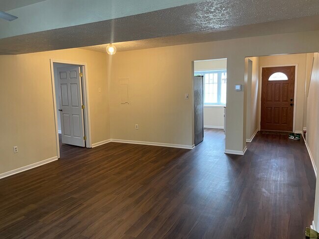 8234 Roanoke Ct, Severn, MD 21144 - photo 7