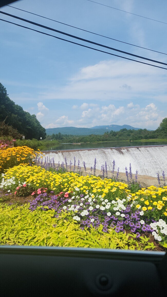 1216 Nh Route 175 Unit C, Campton, NH 03223