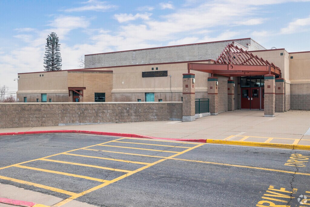 Washington Terrace School Is Located in Washington Terrace Neighborhood.