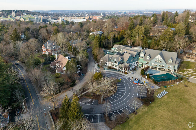 The Chestnut Hill School in Chestnut Hill is a private school serving students in grades PK-6.