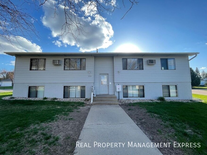 2 Bed 1 Bath Apartment