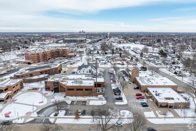 A walkable downtown and charming storefronts are the characteristics of Roselle.