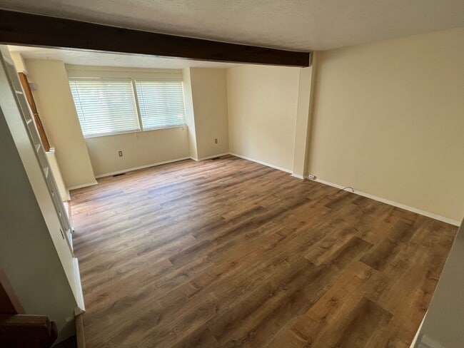 792 Wheatland Cir, Bridgeville, PA 15017 - photo 6