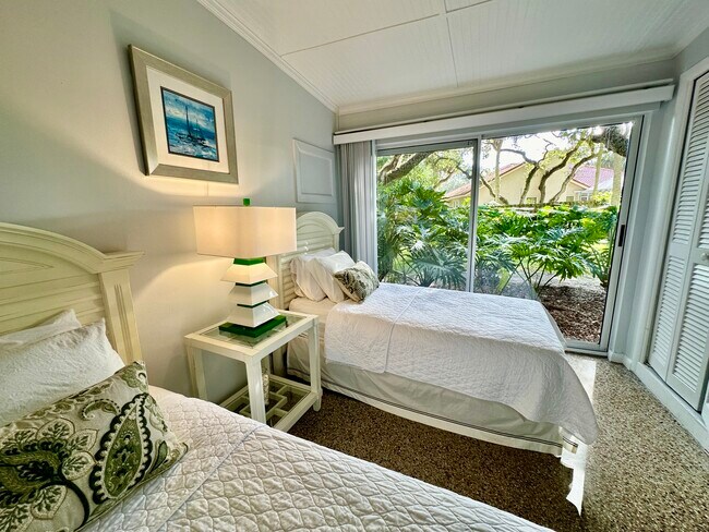 720 Lantana Ln unit Palm Villas, Vero Beach, FL 32963 - photo 3