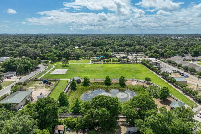 Don & Susan Stillwell Park  provides an ADA-compliant children's playground, basketball court, a paved walking trail, pavilions, picnic areas and a very large open green space.