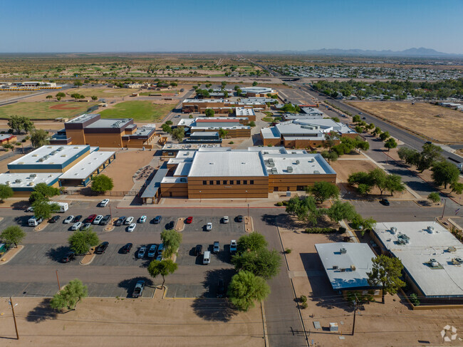 Apache Junction High School, Rankings & Reviews - Homes.com