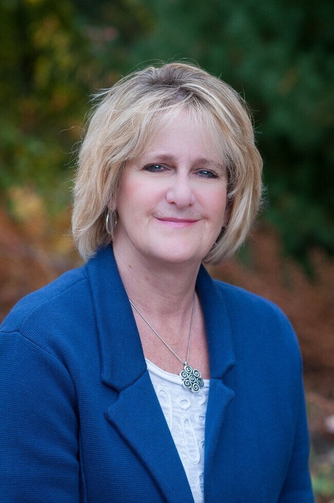 Debra Colli