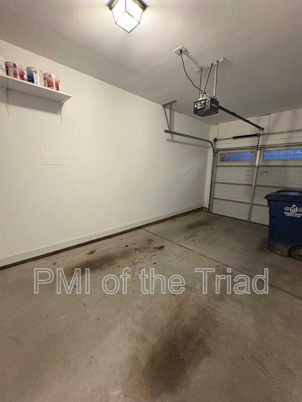 1146 Augustine Heights Dr, Winston Salem, NC 27103 - photo 3