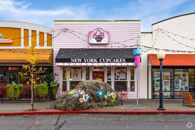 New York Cupcake in Viewpoint offers gourmet cupcakes and sweets.