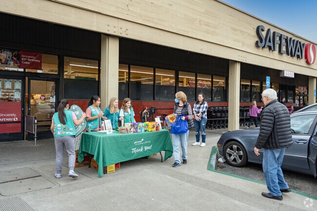 Alhambra Hills neighbors support their local Girl Scouts by buying their cookies at Safeway.