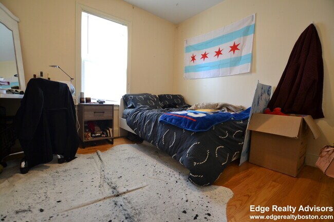 31 Pratt St unit 1, Allston, MA 02134 - photo 4