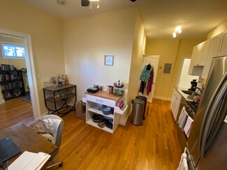 39 Cross St, Somerville, MA 02145