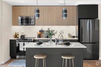624 N Glebe Rd, Arlington, VA 22203