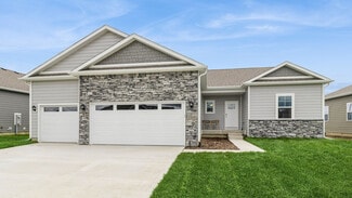 913 NE 12th St, Grimes, IA 50111
