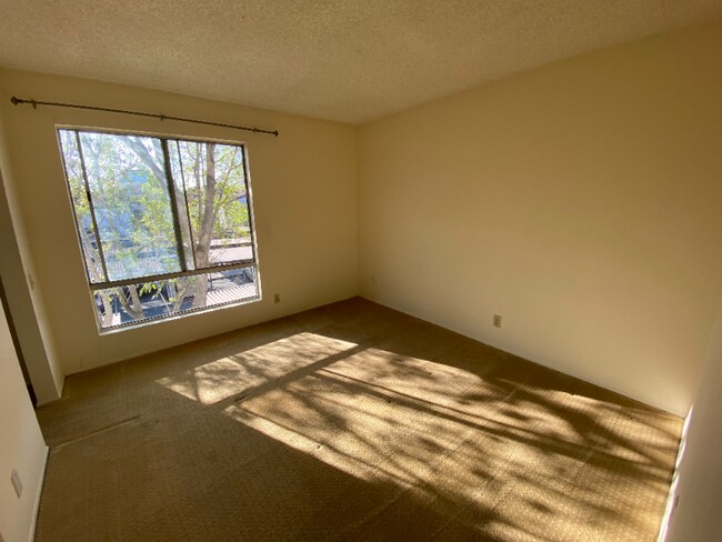 8085 Caminito de Pizza unit P, San Diego, CA 92108 - photo 4