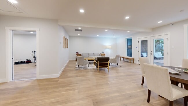 111 Cedar St, Rogue River, OR 97537 - photo 2