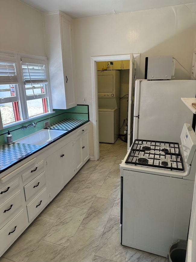 1859 Kelton Ave unit 1859, Los Angeles, CA 90025 - photo 5