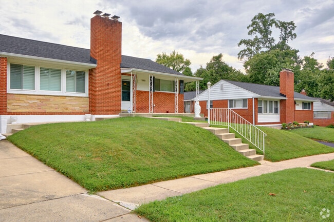 Connecticut Avenue Park offers ranch homes in a variety of styles and price points.