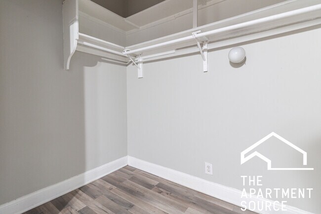 3835 N Fremont St unit 309, Chicago, IL 60613 - photo 7