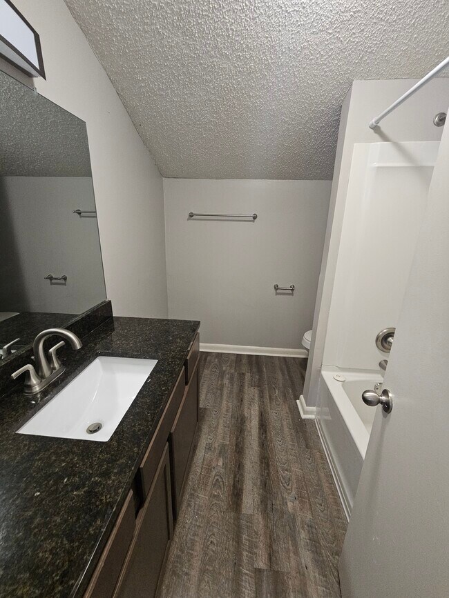 The Establishment, Baton Rouge, LA 70820 - photo 7