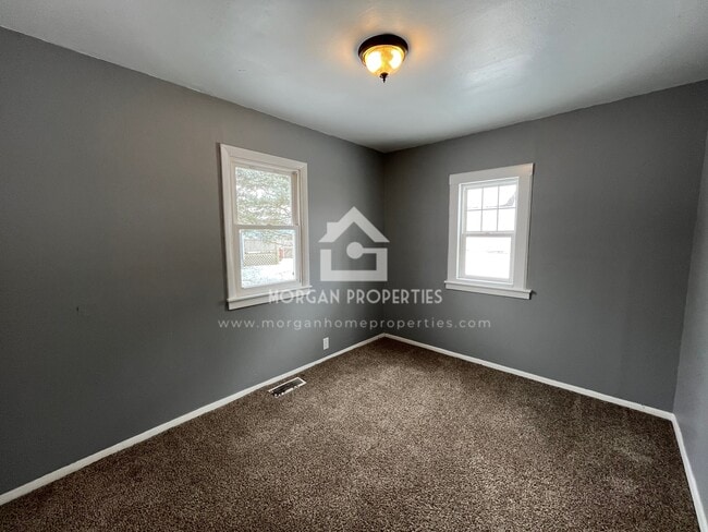 413 N 11th St, Elwood, IN 46036 - photo 6