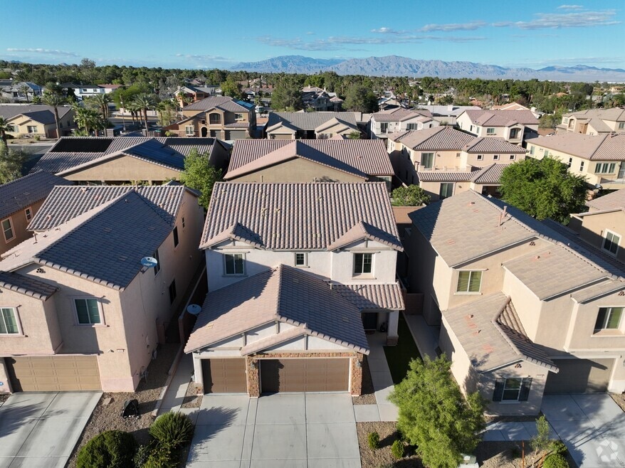 7176 Summer Grove Ave, Las Vegas, NV 89117 - photo 2