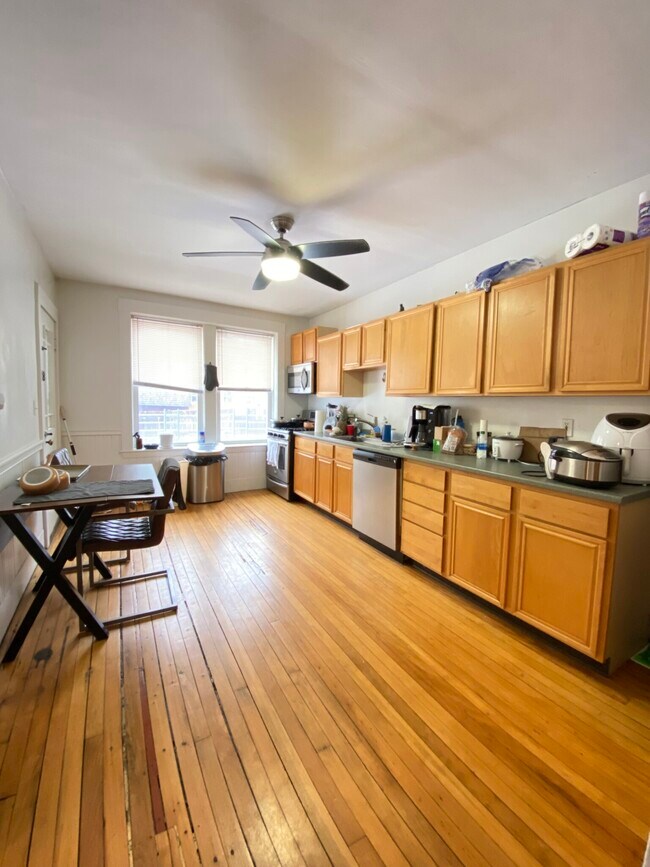 9 Fairfield St unit 1L, Cambridge, MA 02140 - photo 2