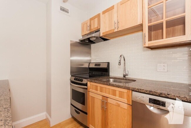 429 W Wellington Ave unit 14G, Chicago, IL 60657 - photo 6