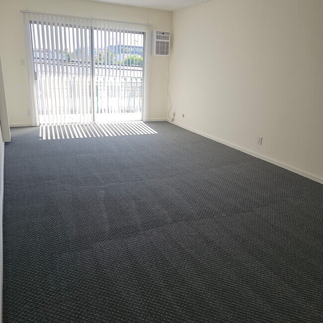 10527 Palms Blvd unit 304, Los Angeles, CA 90034 - photo 3