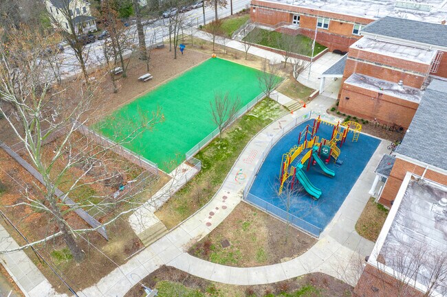 West Annapolis Elementary School in Annapolis helps students foster a love for knowledge.
