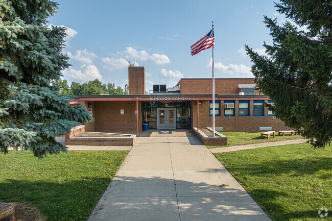 Windsor STEM Academy has a student-to-teacher ratio of 17-to-1.