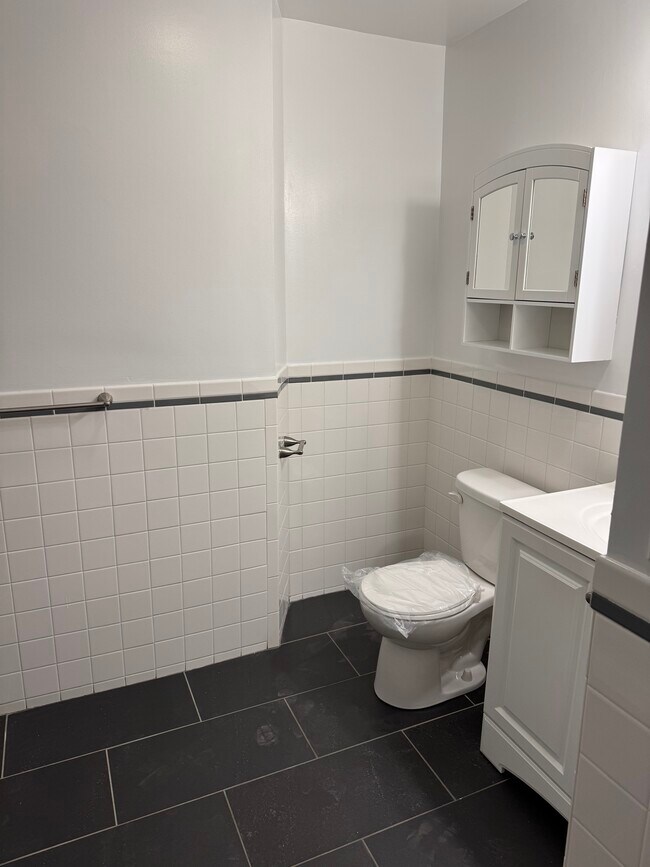 1408 Beacon St unit 3, Brookline, MA 02446 - photo 5