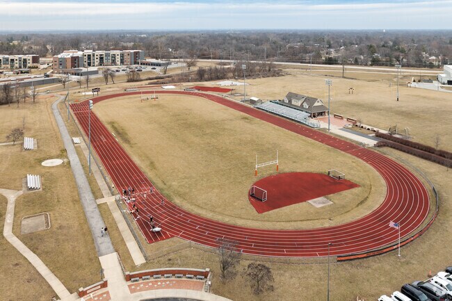 Edwardsville High School focuses on core subjects like science.