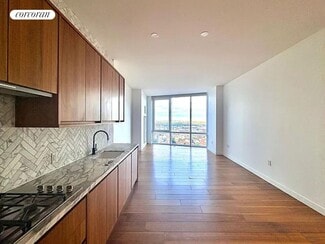 21 India St, Brooklyn, NY 11222