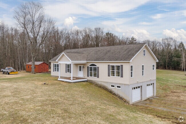Homes built on large properties can be found on the outskirts of Arkwright.