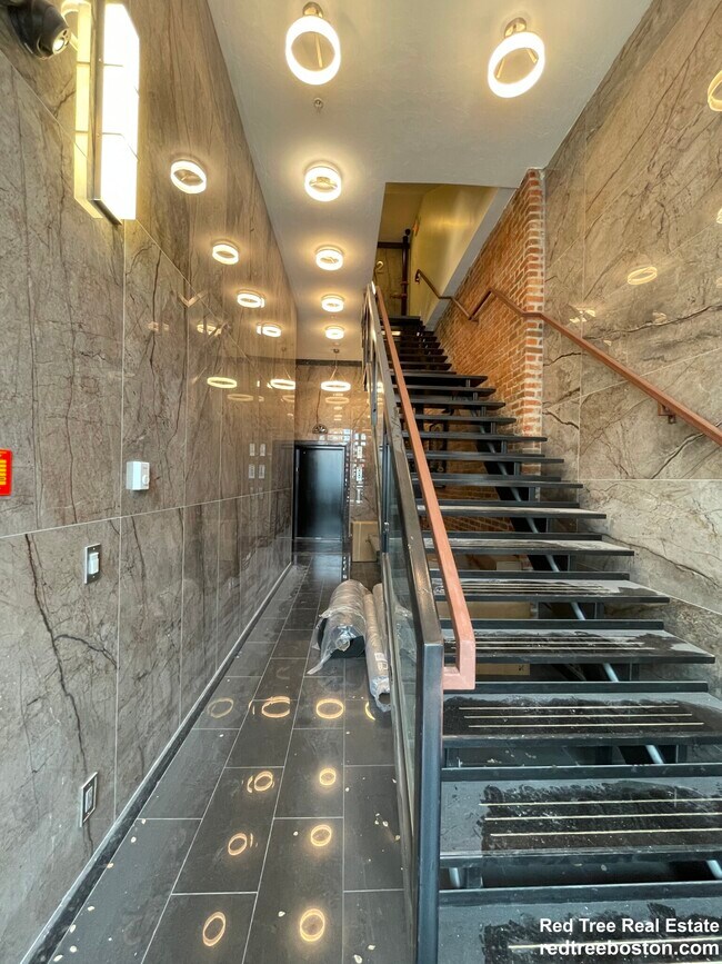 1016 Commonwealth Ave, Boston, MA 02215 - photo 5