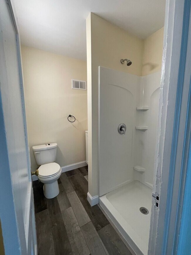 88-94 Lafountain St unit 88 Lafountain Street, Burlington, VT 05401 - photo 4