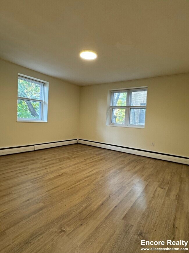 38 Higgins St unit 13, Boston, MA 02134 - photo 4