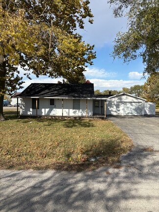 2138 E Damon Ave, Decatur, IL 62526