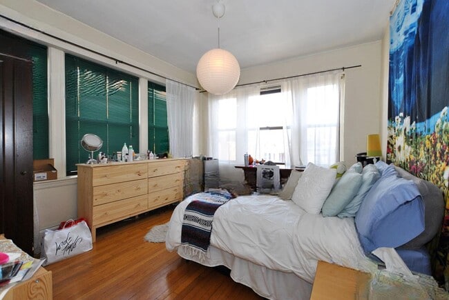 215 Saint Paul St unit 1, Brookline, MA 02446 - photo 5