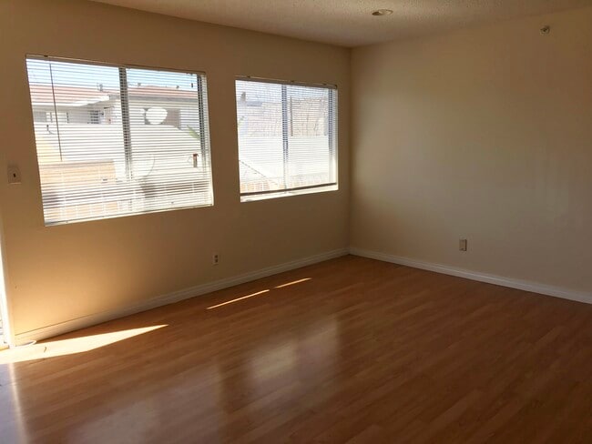Living room - 2 large windows